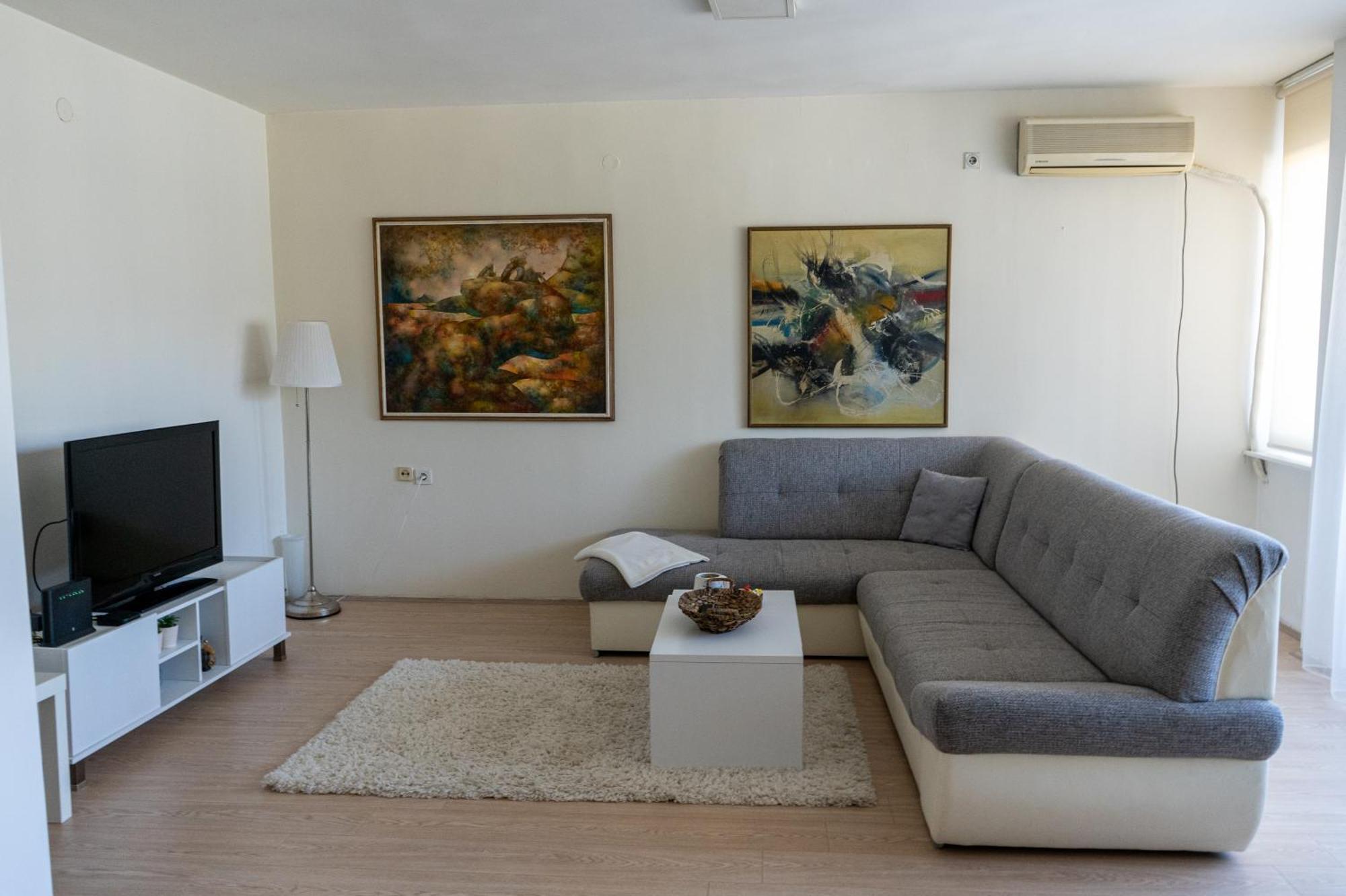 Apartment In City Center Of Skopje Buitenkant foto
